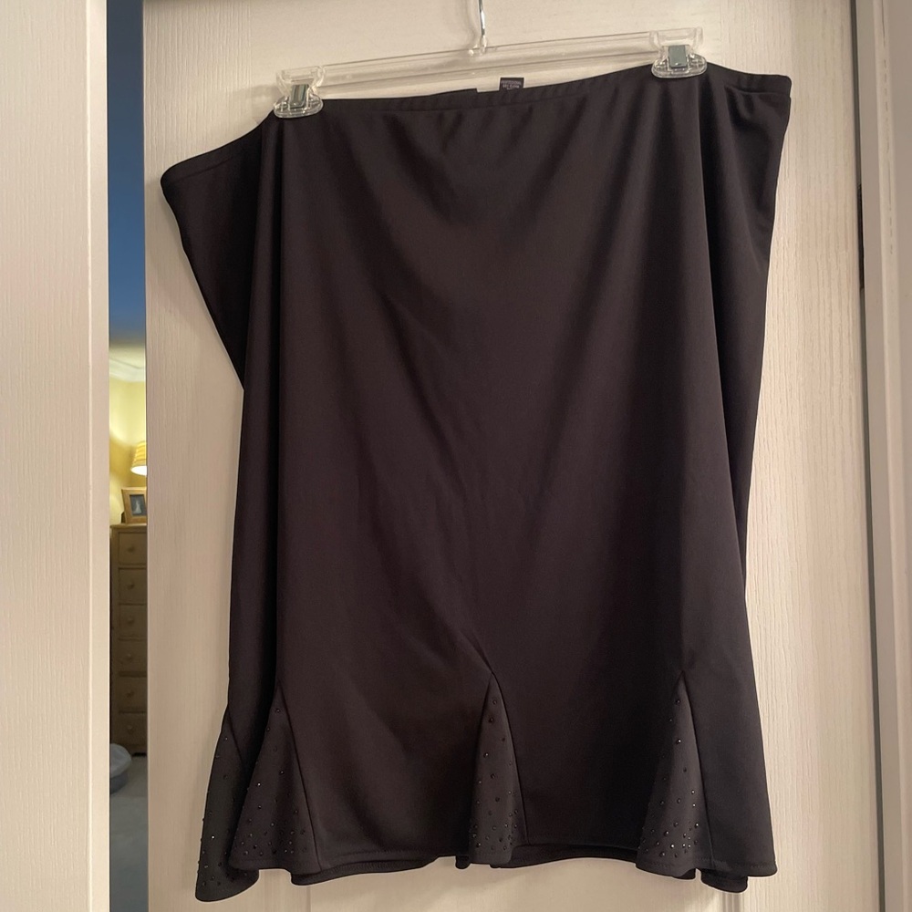 Context Black Skirt, frilly bottom, 3X